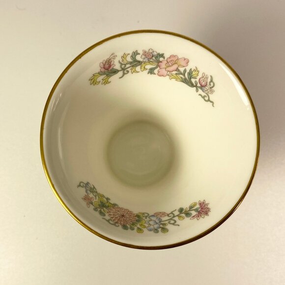 Set of 2 Wedgwood Kutani bird trumpet Vase & lidded jar - Picture 6 of 12